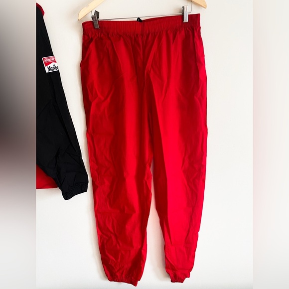 Vintage 90’s Marlboro Adventure Team Red & Black Nylon Windbreaker Set and Pouch - Picture 8 of 11